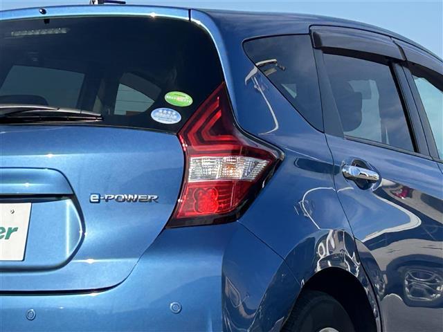 ノート e-パワー X 純正SDナビ(Bluetooth/CD/DVD)・全周囲カメラ・デジタルインナーミラー・レーンキープアシスト・衝突被害軽減ブレーキ・LEDヘッドライト・オートライト・横滑り防止装置・純正フロアマット(35枚目)