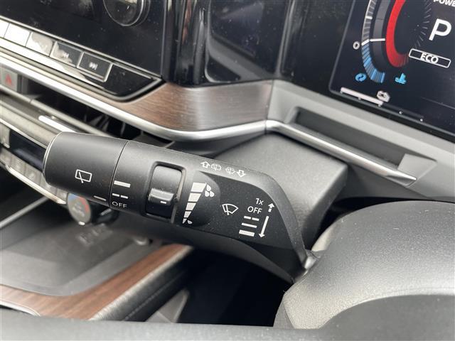 オーラ Ｇ　ＦＯＵＲ　純正９インチナビ・フルセグテレビ・アラウンドビューモニター・プロパイロット・ＢＯＳＥサウンドシステム・ＬＥＤヘッドライト・前席シートヒーター・ステアリングヒーター・ハーフレザーシート・純正１７ＡＷ（8枚目）