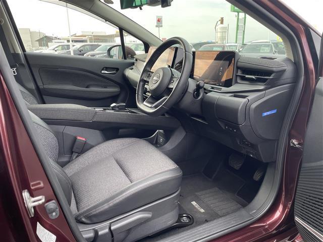 オーラ Ｇ　ＦＯＵＲ　純正９インチナビ・フルセグテレビ・アラウンドビューモニター・プロパイロット・ＢＯＳＥサウンドシステム・ＬＥＤヘッドライト・前席シートヒーター・ステアリングヒーター・ハーフレザーシート・純正１７ＡＷ（18枚目）