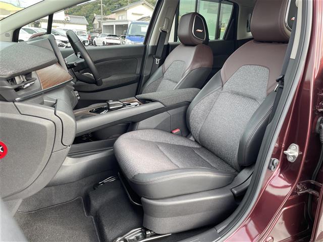 オーラ Ｇ　ＦＯＵＲ　純正９インチナビ・フルセグテレビ・アラウンドビューモニター・プロパイロット・ＢＯＳＥサウンドシステム・ＬＥＤヘッドライト・前席シートヒーター・ステアリングヒーター・ハーフレザーシート・純正１７ＡＷ（26枚目）