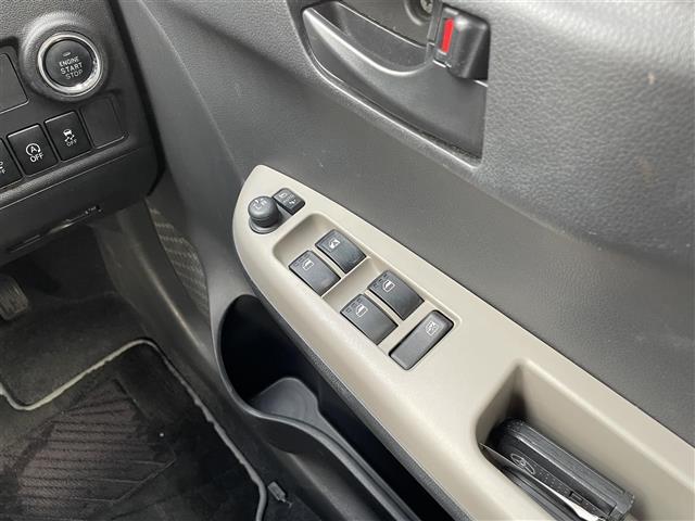 パッソ モーダ S 純正SDナビ・テレビ・バックカメラ・衝突軽減ブレーキ・レーンキープアシススト・プッシュスタート・スマートキー・スペアスマートキー・LEDヘッドライト・フォグランプ・ドライブレコーダー・ETC(16枚目)