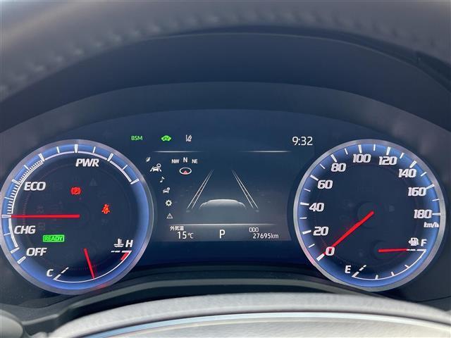 クラウンハイブリッド ＲＳ　リミテッド　サンルーフ・純正ナビ・フルセグテレビ・全周囲カメラ・プリクラッシュ・レーダークルーズ・ブラインドスポット・前席シートヒーター・リアクロストラフィック・前後ドラレコ・ビルトインＥＴＣ・純正１８ＡＷ（7枚目）