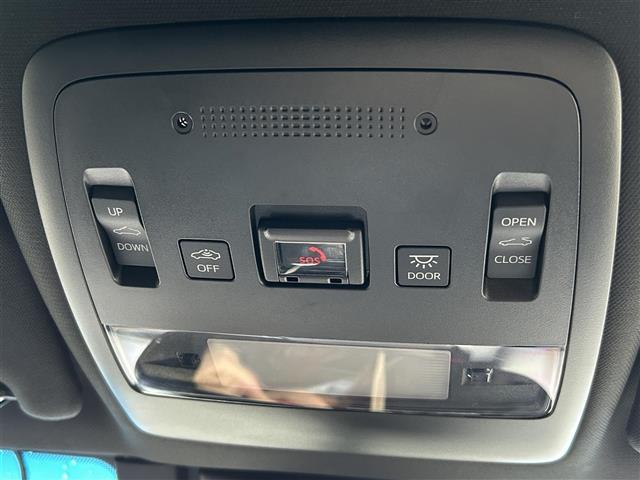 クラウンハイブリッド ＲＳ　リミテッド　サンルーフ・純正ナビ・フルセグテレビ・全周囲カメラ・プリクラッシュ・レーダークルーズ・ブラインドスポット・前席シートヒーター・リアクロストラフィック・前後ドラレコ・ビルトインＥＴＣ・純正１８ＡＷ（18枚目）