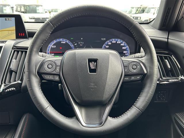 クラウンハイブリッド ＲＳ　リミテッド　サンルーフ・純正ナビ・フルセグテレビ・全周囲カメラ・プリクラッシュ・レーダークルーズ・ブラインドスポット・前席シートヒーター・リアクロストラフィック・前後ドラレコ・ビルトインＥＴＣ・純正１８ＡＷ（20枚目）