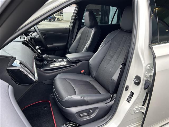 クラウンハイブリッド ＲＳ　リミテッド　サンルーフ・純正ナビ・フルセグテレビ・全周囲カメラ・プリクラッシュ・レーダークルーズ・ブラインドスポット・前席シートヒーター・リアクロストラフィック・前後ドラレコ・ビルトインＥＴＣ・純正１８ＡＷ（27枚目）