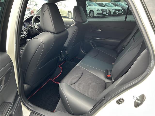 クラウンハイブリッド ＲＳ　リミテッド　サンルーフ・純正ナビ・フルセグテレビ・全周囲カメラ・プリクラッシュ・レーダークルーズ・ブラインドスポット・前席シートヒーター・リアクロストラフィック・前後ドラレコ・ビルトインＥＴＣ・純正１８ＡＷ（28枚目）