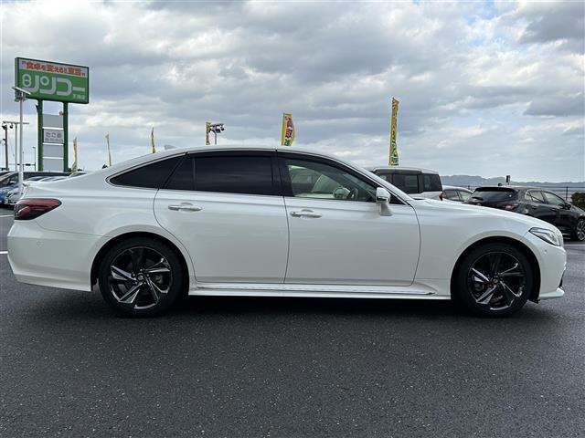 クラウンハイブリッド ＲＳ　リミテッド　サンルーフ・純正ナビ・フルセグテレビ・全周囲カメラ・プリクラッシュ・レーダークルーズ・ブラインドスポット・前席シートヒーター・リアクロストラフィック・前後ドラレコ・ビルトインＥＴＣ・純正１８ＡＷ（38枚目）