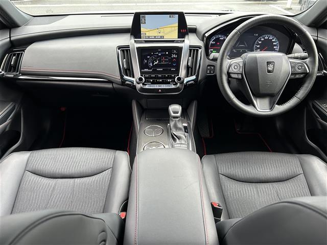 クラウンハイブリッド ＲＳ　リミテッド　サンルーフ・純正ナビ・フルセグテレビ・全周囲カメラ・プリクラッシュ・レーダークルーズ・ブラインドスポット・前席シートヒーター・リアクロストラフィック・前後ドラレコ・ビルトインＥＴＣ・純正１８ＡＷ（42枚目）