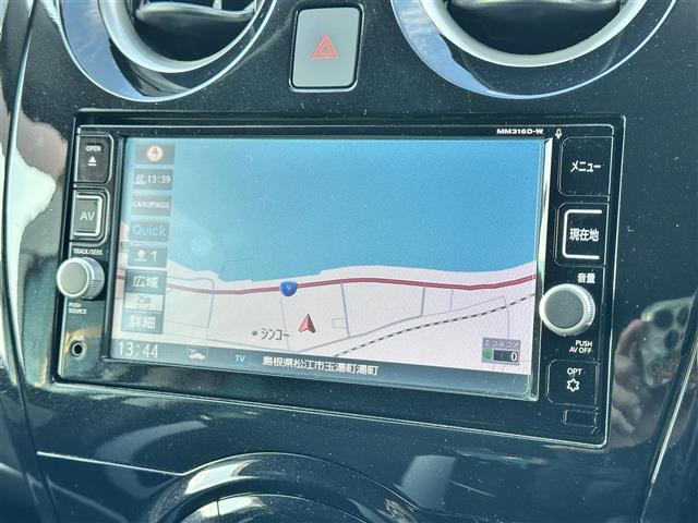 ノート ｅ－パワー　Ｘ　ワンオーナー／純ナビ／フルセグＴＶ／衝突軽減／アラウンドビューモニター／デジタルインナーミラー／コーナーセンサー／スマートキー／スペアキー／ドラレコ／オートライト／ウィンカーミラー／電格ミラー（8枚目）