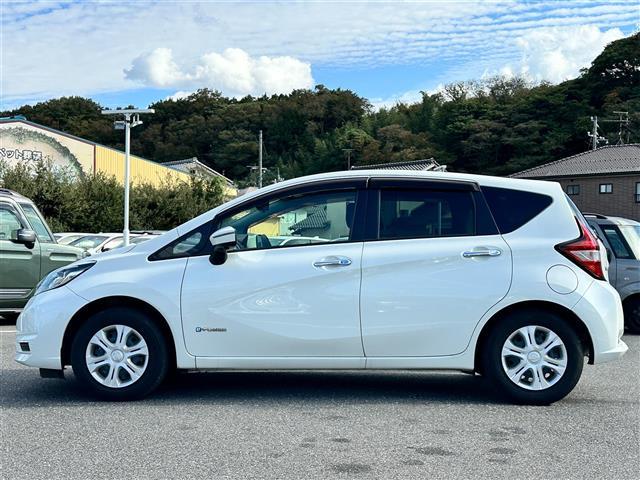 ノート ｅ－パワー　Ｘ　ワンオーナー／純ナビ／フルセグＴＶ／衝突軽減／アラウンドビューモニター／デジタルインナーミラー／コーナーセンサー／スマートキー／スペアキー／ドラレコ／オートライト／ウィンカーミラー／電格ミラー（20枚目）