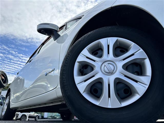 ノート ｅ－パワー　Ｘ　ワンオーナー／純ナビ／フルセグＴＶ／衝突軽減／アラウンドビューモニター／デジタルインナーミラー／コーナーセンサー／スマートキー／スペアキー／ドラレコ／オートライト／ウィンカーミラー／電格ミラー（26枚目）