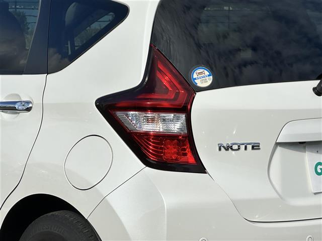 ノート ｅ－パワー　Ｘ　ワンオーナー／純ナビ／フルセグＴＶ／衝突軽減／アラウンドビューモニター／デジタルインナーミラー／コーナーセンサー／スマートキー／スペアキー／ドラレコ／オートライト／ウィンカーミラー／電格ミラー（30枚目）