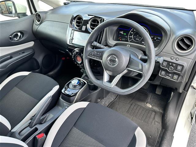 ノート ｅ－パワー　Ｘ　ワンオーナー／純ナビ／フルセグＴＶ／衝突軽減／アラウンドビューモニター／デジタルインナーミラー／コーナーセンサー／スマートキー／スペアキー／ドラレコ／オートライト／ウィンカーミラー／電格ミラー（32枚目）