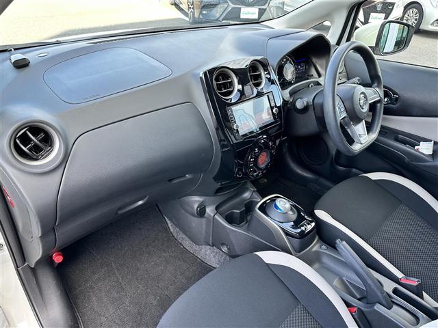 ノート ｅ－パワー　Ｘ　ワンオーナー／純ナビ／フルセグＴＶ／衝突軽減／アラウンドビューモニター／デジタルインナーミラー／コーナーセンサー／スマートキー／スペアキー／ドラレコ／オートライト／ウィンカーミラー／電格ミラー（36枚目）