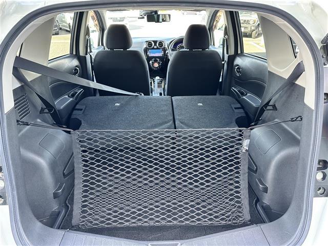 ノート ｅ－パワー　Ｘ　ワンオーナー／純ナビ／フルセグＴＶ／衝突軽減／アラウンドビューモニター／デジタルインナーミラー／コーナーセンサー／スマートキー／スペアキー／ドラレコ／オートライト／ウィンカーミラー／電格ミラー（41枚目）