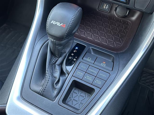 ＲＡＶ４ Ｇ　ワンオーナー・１０．５インチナビ・フルセグ・全周囲カメラ・シートヒーター・エアーシート・パワーシート・電動リアゲート・ＥＴＣ２．０・ドラレコ・レーダークルコン・純正ＡＷ・ＬＥＤヘッドライト・フォグ（7枚目）