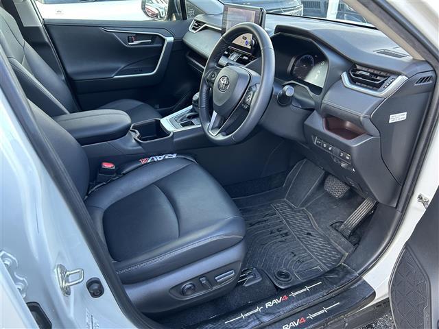 ＲＡＶ４ Ｇ　ワンオーナー・１０．５インチナビ・フルセグ・全周囲カメラ・シートヒーター・エアーシート・パワーシート・電動リアゲート・ＥＴＣ２．０・ドラレコ・レーダークルコン・純正ＡＷ・ＬＥＤヘッドライト・フォグ（20枚目）