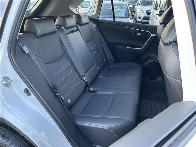 ＲＡＶ４ Ｇ　ワンオーナー・１０．５インチナビ・フルセグ・全周囲カメラ・シートヒーター・エアーシート・パワーシート・電動リアゲート・ＥＴＣ２．０・ドラレコ・レーダークルコン・純正ＡＷ・ＬＥＤヘッドライト・フォグ（23枚目）