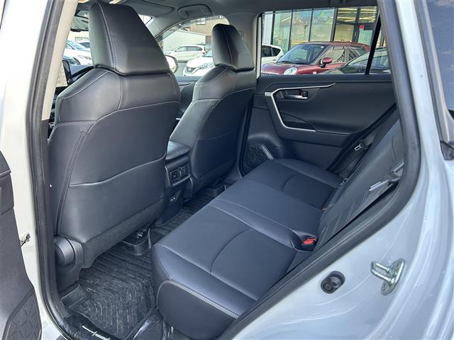 ＲＡＶ４ Ｇ　ワンオーナー・１０．５インチナビ・フルセグ・全周囲カメラ・シートヒーター・エアーシート・パワーシート・電動リアゲート・ＥＴＣ２．０・ドラレコ・レーダークルコン・純正ＡＷ・ＬＥＤヘッドライト・フォグ（27枚目）