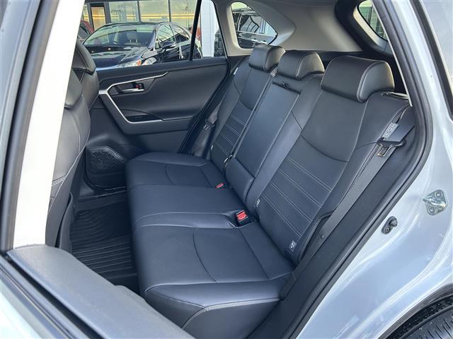 ＲＡＶ４ Ｇ　ワンオーナー・１０．５インチナビ・フルセグ・全周囲カメラ・シートヒーター・エアーシート・パワーシート・電動リアゲート・ＥＴＣ２．０・ドラレコ・レーダークルコン・純正ＡＷ・ＬＥＤヘッドライト・フォグ（28枚目）
