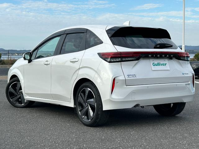 オーラ Ｇ　純正９インチナビ・全周囲カメラ・プッシュスタート・インテリジェントルームミラー・ブラインドスポットモニター・純正１７インチＡＷ・ＬＥＤヘッドライト・オートライト・オートマチックハイビーム・フォグライト（5枚目）