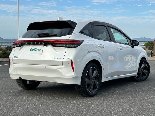 オーラ Ｇ　純正９インチナビ・全周囲カメラ・プッシュスタート・インテリジェントルームミラー・ブラインドスポットモニター・純正１７インチＡＷ・ＬＥＤヘッドライト・オートライト・オートマチックハイビーム・フォグライト（9枚目）