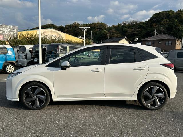 オーラ Ｇ　純正９インチナビ・全周囲カメラ・プッシュスタート・インテリジェントルームミラー・ブラインドスポットモニター・純正１７インチＡＷ・ＬＥＤヘッドライト・オートライト・オートマチックハイビーム・フォグライト（15枚目）