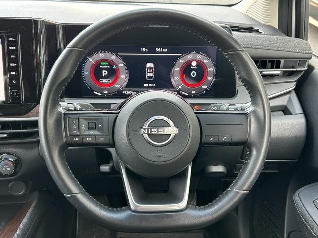 オーラ Ｇ　純正９インチナビ・全周囲カメラ・プッシュスタート・インテリジェントルームミラー・ブラインドスポットモニター・純正１７インチＡＷ・ＬＥＤヘッドライト・オートライト・オートマチックハイビーム・フォグライト（18枚目）