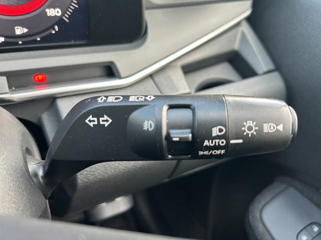 オーラ Ｇ　純正９インチナビ・全周囲カメラ・プッシュスタート・インテリジェントルームミラー・ブラインドスポットモニター・純正１７インチＡＷ・ＬＥＤヘッドライト・オートライト・オートマチックハイビーム・フォグライト（74枚目）