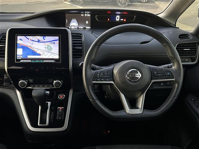 セレナ ハイウェイスター　プロパイロットエディション　社外ＳＤナビ・フルセグＴＶ・８人乗り・プロパイロット・両側Ｐスラ・追従型クルコン・ＬＥＤヘッドライト・バックカメラ・ウィンカーミラー・電格ミラー・アイドリングストップ・ＥＴＣ・純正ＡＷ（3枚目）