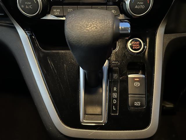 セレナ ハイウェイスター　プロパイロットエディション　社外ＳＤナビ・フルセグＴＶ・８人乗り・プロパイロット・両側Ｐスラ・追従型クルコン・ＬＥＤヘッドライト・バックカメラ・ウィンカーミラー・電格ミラー・アイドリングストップ・ＥＴＣ・純正ＡＷ（8枚目）