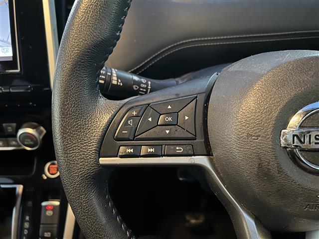 セレナ ハイウェイスター　プロパイロットエディション　社外ＳＤナビ・フルセグＴＶ・８人乗り・プロパイロット・両側Ｐスラ・追従型クルコン・ＬＥＤヘッドライト・バックカメラ・ウィンカーミラー・電格ミラー・アイドリングストップ・ＥＴＣ・純正ＡＷ（13枚目）