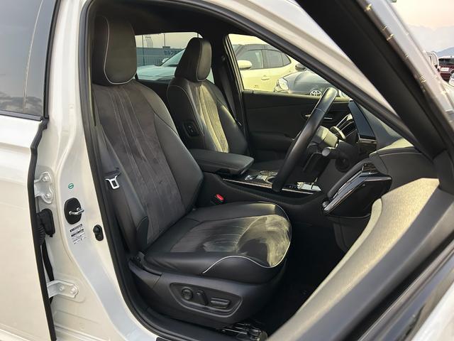 クラウンハイブリッド ＲＳアドバンス　純正ＳＤナビ・Ｔｏｙｏｔａ　Ｓａｆｅｔｙ　Ｓｅｎｓｅ・ＥＴＣ２．０・ドライブレコーダー・アラウンドビューモニター・ヘッドアップディスプレイ・電動パーキングブレーキ・ＬＥＤヘッドライト・前席パワーシート（32枚目）