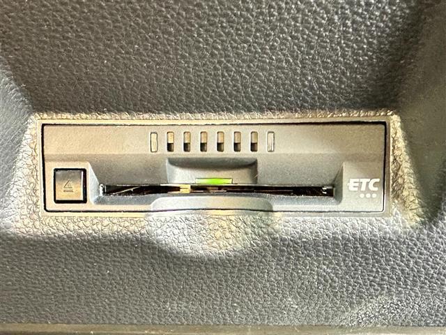 ヤリス Ｚ　ワンオーナー・純正ディスプレイオーディオ・フルモデリスタ・ＭＴモード付き・トヨタセーフティセンス・前席シートヒーター・スペアキー×１・バックカメラ・ＥＴＣ・ドライブレコーダー・純正ＡＷ・ＬＥＤライト（9枚目）