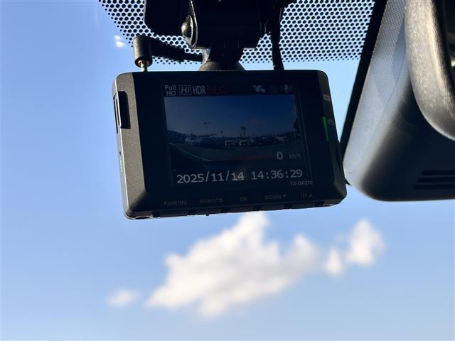 ヤリス Ｚ　ワンオーナー・純正ディスプレイオーディオ・フルモデリスタ・ＭＴモード付き・トヨタセーフティセンス・前席シートヒーター・スペアキー×１・バックカメラ・ＥＴＣ・ドライブレコーダー・純正ＡＷ・ＬＥＤライト（10枚目）