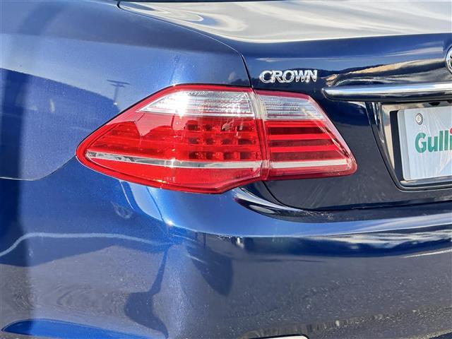 クラウン ロイヤルサルーン　純正ＨＤＤナビ・バックカメラ・プッシュスタート・ビルトインＥＴＣ・クルーズコントロール・前席パワーシート・純正１６インチＡＷ・ＨＩＤオートライト・スマートキー・純正フロアマット・禁煙車（33枚目）