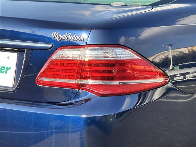 クラウン ロイヤルサルーン　純正ＨＤＤナビ・バックカメラ・プッシュスタート・ビルトインＥＴＣ・クルーズコントロール・前席パワーシート・純正１６インチＡＷ・ＨＩＤオートライト・スマートキー・純正フロアマット・禁煙車（37枚目）