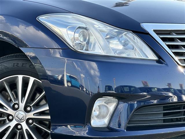 クラウン ロイヤルサルーン　純正ＨＤＤナビ・バックカメラ・プッシュスタート・ビルトインＥＴＣ・クルーズコントロール・前席パワーシート・純正１６インチＡＷ・ＨＩＤオートライト・スマートキー・純正フロアマット・禁煙車（39枚目）