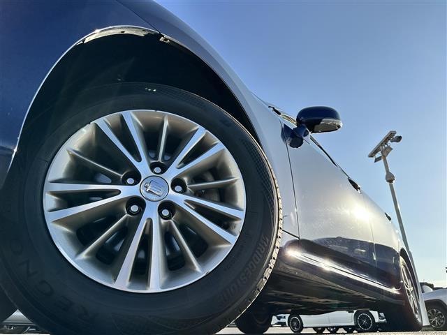 クラウン ロイヤルサルーン　純正ＨＤＤナビ・バックカメラ・プッシュスタート・ビルトインＥＴＣ・クルーズコントロール・前席パワーシート・純正１６インチＡＷ・ＨＩＤオートライト・スマートキー・純正フロアマット・禁煙車（41枚目）