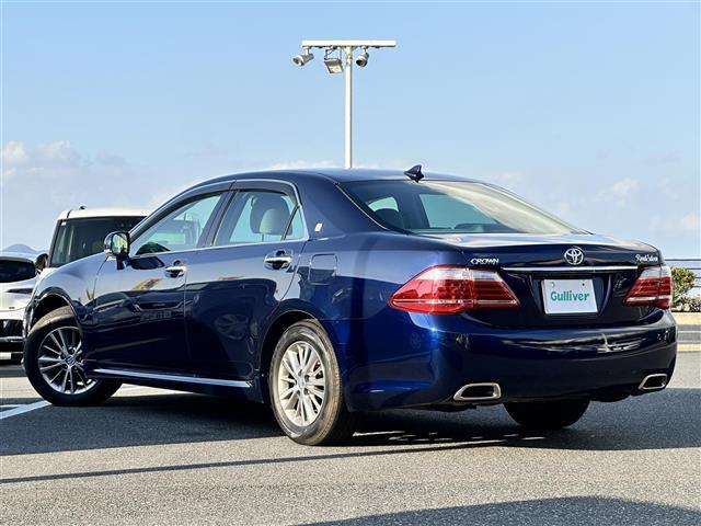 クラウン ロイヤルサルーン　純正ＨＤＤナビ・バックカメラ・プッシュスタート・ビルトインＥＴＣ・クルーズコントロール・前席パワーシート・純正１６インチＡＷ・ＨＩＤオートライト・スマートキー・純正フロアマット・禁煙車（43枚目）