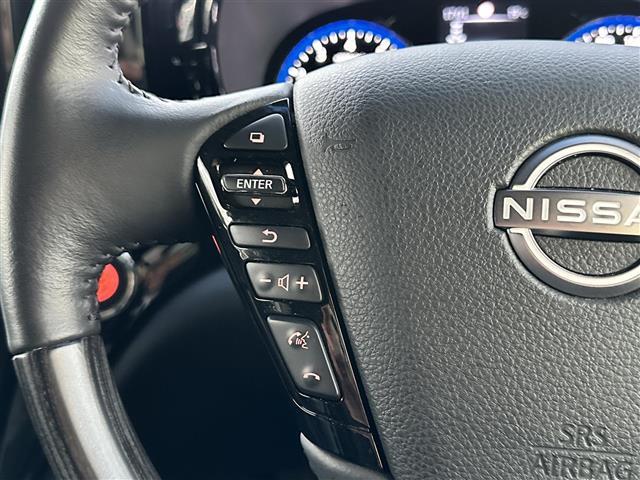 エルグランド ２５０ハイウェイスタープレミアムアーバンクロム　ワンオーナー・純正ナビ・フルセグＴＶ・純正ＡＷ・両側Ｐスラ・パワーバックドア・エマージェンシーブレーキ・ブラインドスポットモニター・純正フロントスポイラー・全方位カメラ・パワーシート・ＬＥＤライト（11枚目）