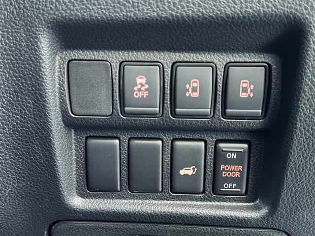 エルグランド ２５０ハイウェイスタープレミアムアーバンクロム　ワンオーナー・純正ナビ・フルセグＴＶ・純正ＡＷ・両側Ｐスラ・パワーバックドア・エマージェンシーブレーキ・ブラインドスポットモニター・純正フロントスポイラー・全方位カメラ・パワーシート・ＬＥＤライト（15枚目）