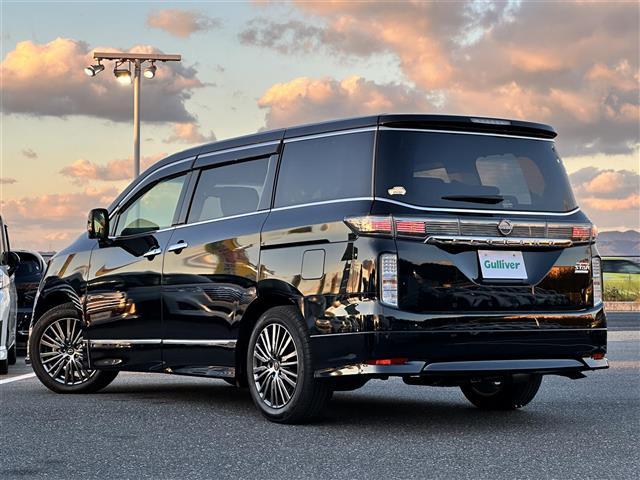 エルグランド ２５０ハイウェイスタープレミアムアーバンクロム　ワンオーナー・純正ナビ・フルセグＴＶ・純正ＡＷ・両側Ｐスラ・パワーバックドア・エマージェンシーブレーキ・ブラインドスポットモニター・純正フロントスポイラー・全方位カメラ・パワーシート・ＬＥＤライト（33枚目）