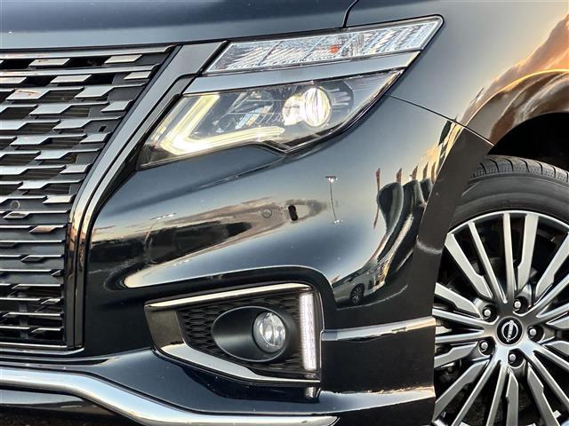 エルグランド ２５０ハイウェイスタープレミアムアーバンクロム　ワンオーナー・純正ナビ・フルセグＴＶ・純正ＡＷ・両側Ｐスラ・パワーバックドア・エマージェンシーブレーキ・ブラインドスポットモニター・純正フロントスポイラー・全方位カメラ・パワーシート・ＬＥＤライト（39枚目）