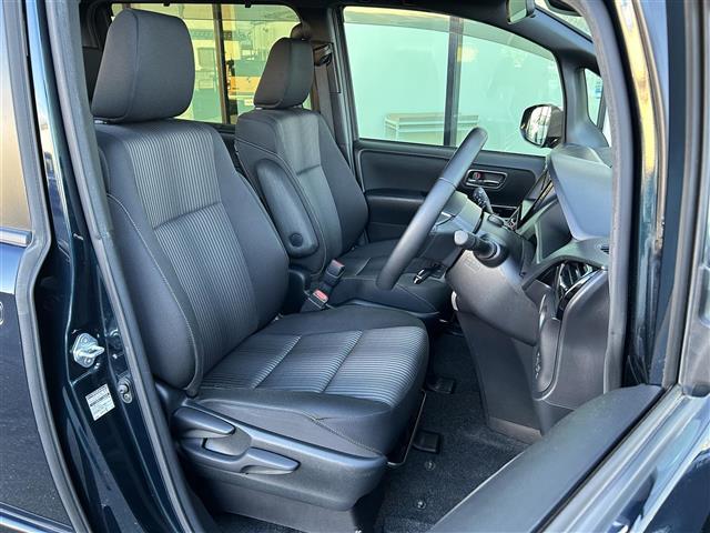 ヴォクシー ＺＳ　煌　純正ナビ・フルセグ・バックカメラ・両側パワスラ・ＥＴＣ２．０・ドラレコ・前方コーナーセンサー・ＬＥＤライト・オートライト・オートハイビーム・レーンキープ・衝突軽減ブレーキ・クルコン・スマートキー（20枚目）