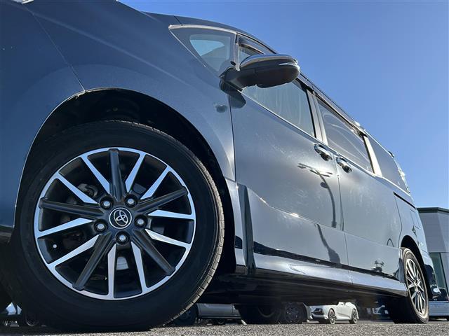 ヴォクシー ＺＳ　煌　純正ナビ・フルセグ・バックカメラ・両側パワスラ・ＥＴＣ２．０・ドラレコ・前方コーナーセンサー・ＬＥＤライト・オートライト・オートハイビーム・レーンキープ・衝突軽減ブレーキ・クルコン・スマートキー（41枚目）