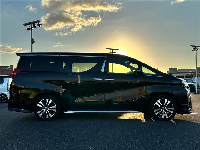 アルファード ２．５Ｓ　Ｃパッケージ　純Ｄオーディオ・サンルーフ・フルエアロ・後席モニター・三眼ライト・シーケンシャルウィンカー・両側Ｐスラ・Ｐバックドア・パワーシート・シートヒーター・エアーシート・ステアリングヒーター・バックカメラ（36枚目）