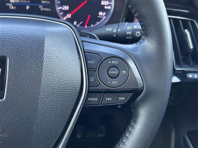 クラウンハイブリッド Ｓ　Ｃパッケージ　純正ＳＤナビ・フルセグテレビ・バックカメラ・プリクラッシュセーフティ・レーダークルーズ・レーンキープ・クリアランスソナー・ブラインドスポット・パーキングサポート・ヘッドアップディスプレイ・純正１８ＡＷ（10枚目）