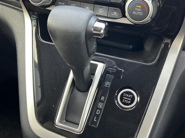 セレナ Ｘ　ワンオーナー・純正ＳＤナビ・フルセグＴＶ・両側パワスラ・ブラウンハーフレザーシート・全周囲カメラ・クルーズコントロール・ビルトインＥＴＣ・ロールサンシェード・前後コーナーセンサー・ＬＥＤヘッドライト（7枚目）