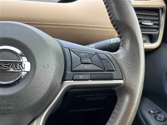 セレナ Ｘ　ワンオーナー・純正ＳＤナビ・フルセグＴＶ・両側パワスラ・ブラウンハーフレザーシート・全周囲カメラ・クルーズコントロール・ビルトインＥＴＣ・ロールサンシェード・前後コーナーセンサー・ＬＥＤヘッドライト（11枚目）